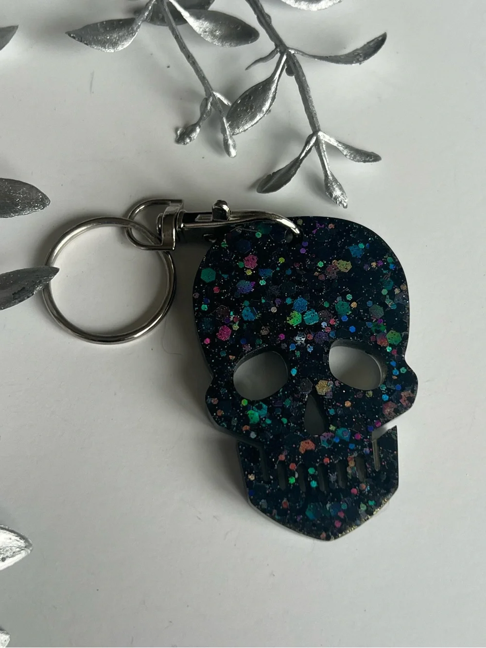 Black and Iridescent Glitter Skull Keychain Resin / goth Halloween